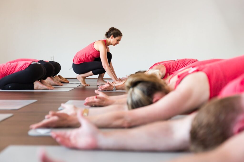 An image of Lara's class where they are doing yoga for hypermobile bodies.